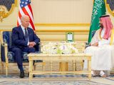 Foto del vierne del príncipe heredero de Arabia Saudita, Mohammed bin Salman, junto al Presidente de EEUU, Joe Biden, en Yeda Jul 15, 2022. Bandar Algaloud/Courtesy of Saudi Royal Court/Handout via