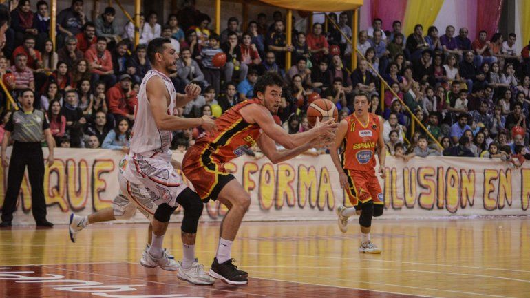 A cancha llena. Así jugó Centro Español toda la temporada en el TFB.
