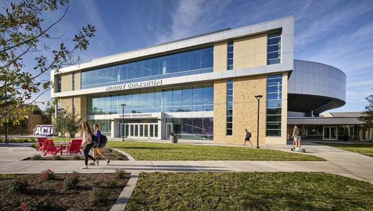 Inspectores internos de la universidad revisaron los casos y confirmaron que una parte de las acusaciones carecía de sustento. Inspectores internos de la universidad revisaron los casos y confirmaron que una parte de las acusaciones carecía de sustento.