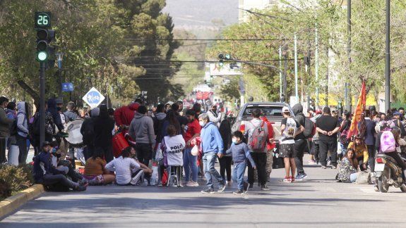 La Justicia ordenó el desalojo y dio una hora para que los manifestantes liberen las calles