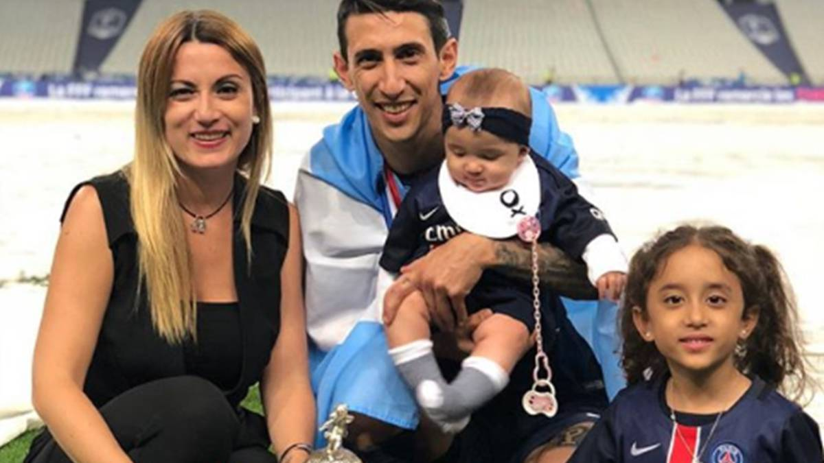 La pareja de Di María destrozó al relator que lo tildó de pecho frío