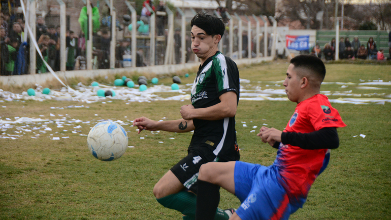 Unión Vecinal le ganó en su cancha a Los Canales. Unión Vecinal le ganó en su cancha a Los Canales.