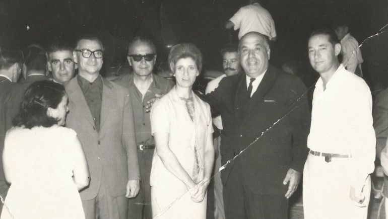 Perla Cónsoli con el Senador Elías Sapag. Foto: familia Cónsoli.