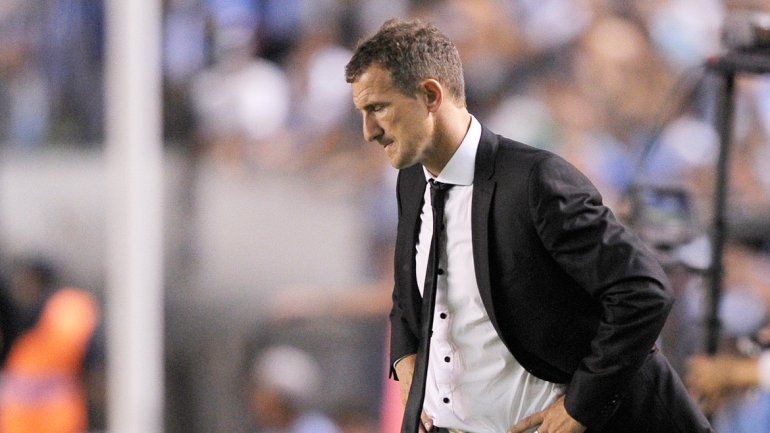 La imagen más frecuente del Vasco en los últimos partidos: hacia el piso.