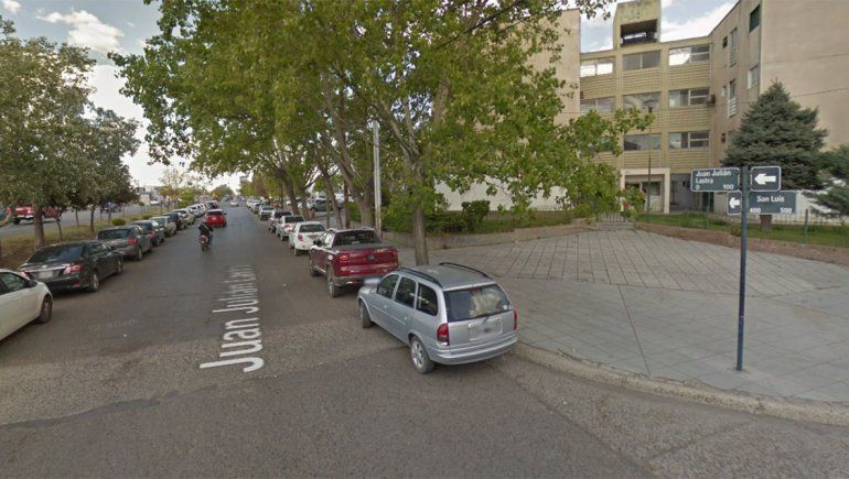 Bajo neuquino: a punta de pistola le robaron la mochila con $300 mil