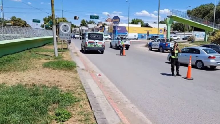 Empezaron a reparar la pasarela de Ruta 7: ¿cuándo la habilitan?