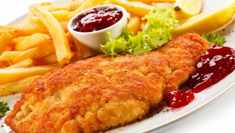 ¿Fue el pan rallado?: analizan las milanesas en mal estado que provocaron la muerte de un hombre