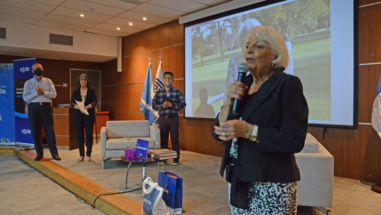 La periodista Alba Suárez entre las mujeres distinguidas por la Fundación OSDE