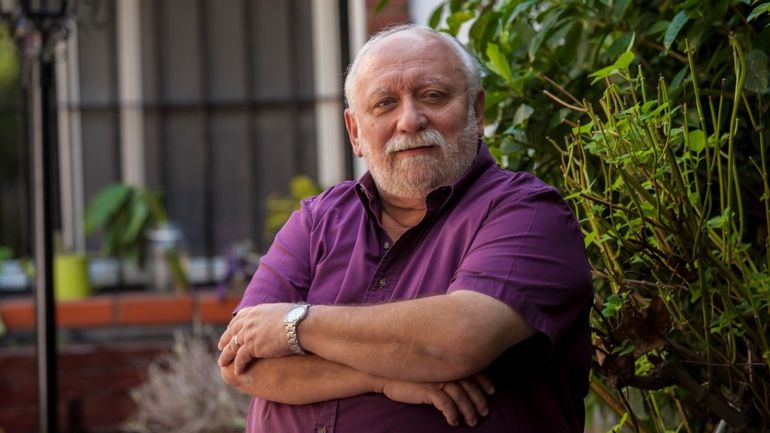 Deberían clausurarlos: el Dr. Romero estalló por la venta de carne de burro en Chubut