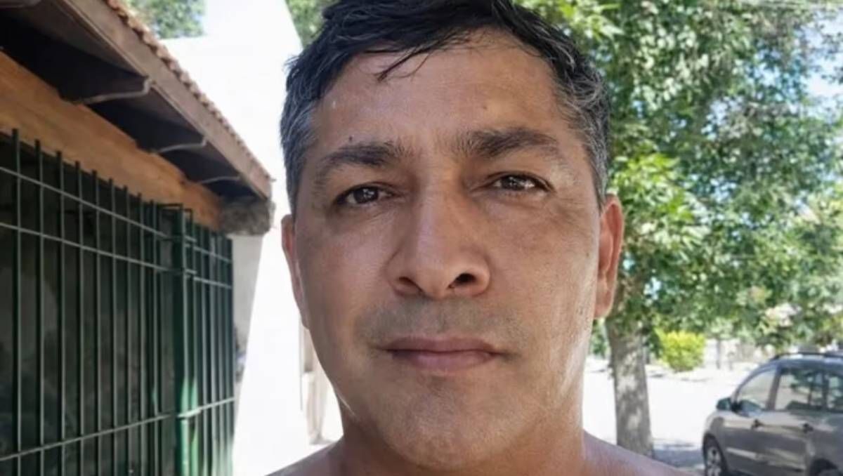 El hombre viajaba a dedo con dirección a la localidad de El Bolson.