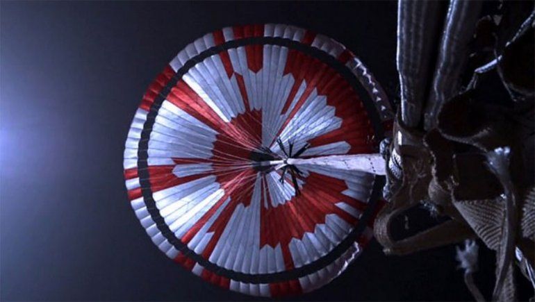 Fans de la NASA descubrieron un mensaje oculto en el paracaídas de Perseverance