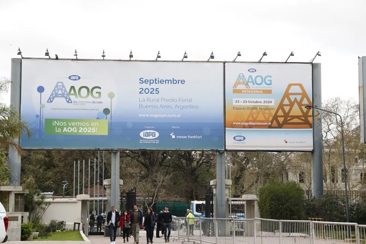 La XV Exposición internacional del petróleo y del gas, que tendrá lugar del 8 al 11 de septiembre de 2025 en La Rural Predio Ferial de Buenos Aires. Foto: prensa de gobierno La XV Exposición internacional del petróleo y del gas, que tendrá lugar del 8 al 11 de septiembre de 2025 en La Rural Predio Ferial de Buenos Aires. Foto: prensa de gobierno