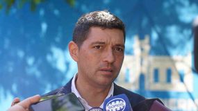 Partidos nacionales nos están metiendo la mano en el bolsillo
