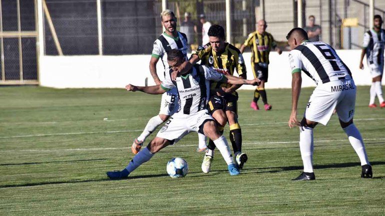 Cipo perdió en Madryn y se juega todo en la última fecha