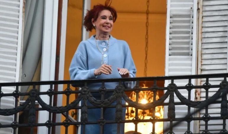 Cristina Kirchner presa: la Justicia recibió 700 mails de personas que quieren visitarla