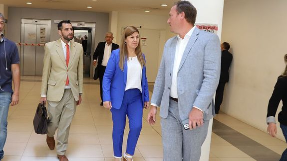 El informe final de los diputados contiene elementos que comprometen mucho a Gloria Ruiz.