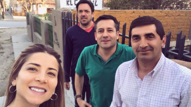 Mansilla junto al equipo del Frente Neuquino en Chos Malal.