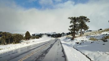 cierran el paso pino hachado y advierten por condiciones adversas en rutas cordilleranas