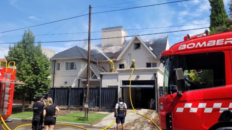 Alarma por un incendio en una casa del barrio Río Grande
