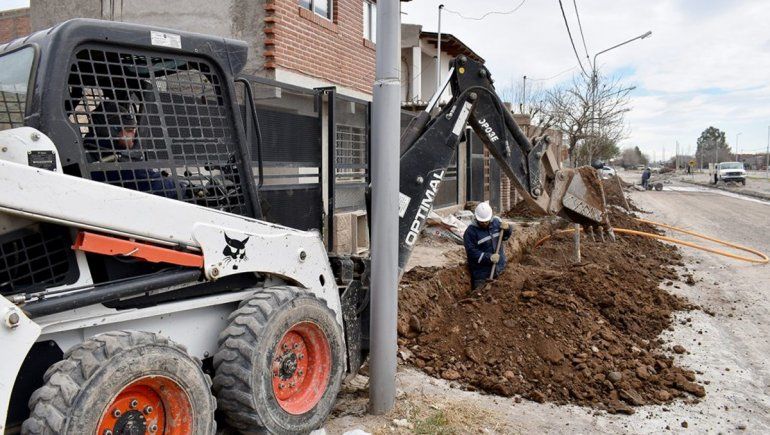 Arrancaron las obras de gas para un sector de Bouquet Roldán