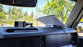 Por qué te pueden multar por usar la antena Starlink en el auto | LM Neuquen Por qué te pueden multar por usar la antena Starlink en el auto
