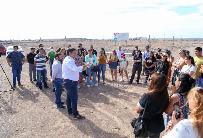 Mariano Gaido confirmó 4.000 lotes con servicios, pese al ajuste de Javier Milei