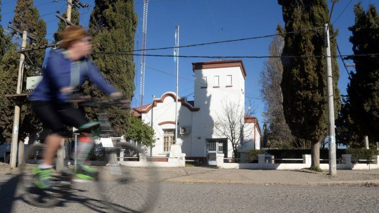 Fueron por un caso de violencia y lo detuvieron por robar un celular
