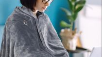 La manta térmica portátil aparece como una de las opciones más buscadas para enfrentar el invierno con mayor comodidad y calor localizado. La manta térmica portátil aparece como una de las opciones más buscadas para enfrentar el invierno con mayor comodidad y calor localizado.