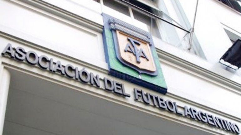 La FIFA designó a una comisión normalizadora para la AFA