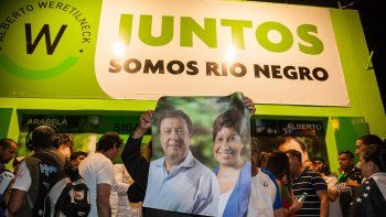 funcionarios rionegrinos donaran parte de salario para combatir el coronavirus funcionarios rionegrinos donaran parte de salario para combatir el coronavirus