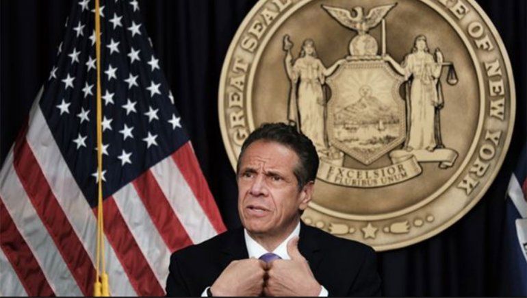 Renunció el gobernador de Nueva York por las causas de abusos
