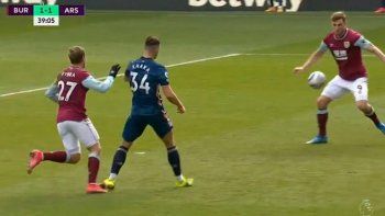 El momento exacto del Blooper que terminó en gol. El momento exacto del Blooper que terminó en gol.