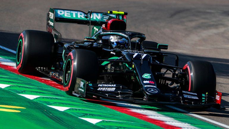 Valtteri Bottas alcanzó su cuarta pole position del año y la 15 dentro de la Fórmula 1.