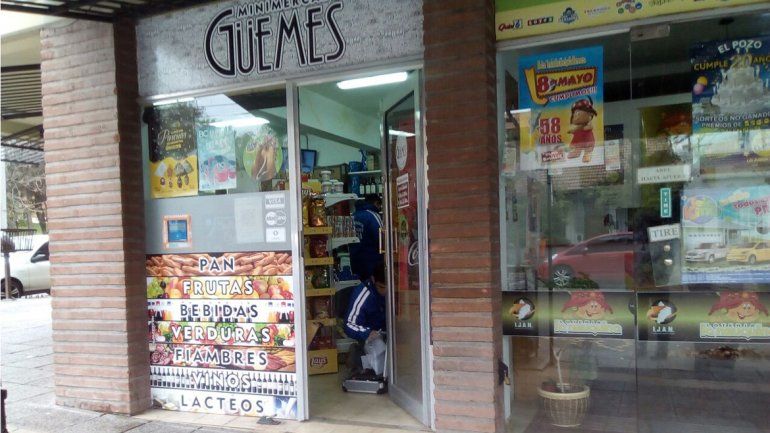 Detienen a un ladrón que robaba en un kiosco en el centro