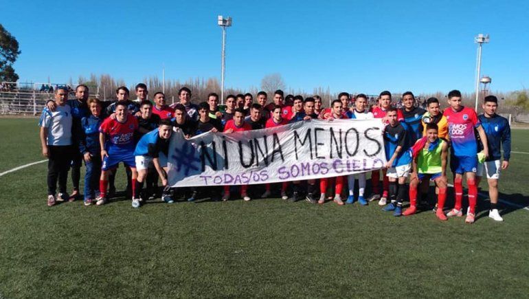 El ejemplar mensaje del fútbol en una semana triste y antes del clásico del equipo de Plottier