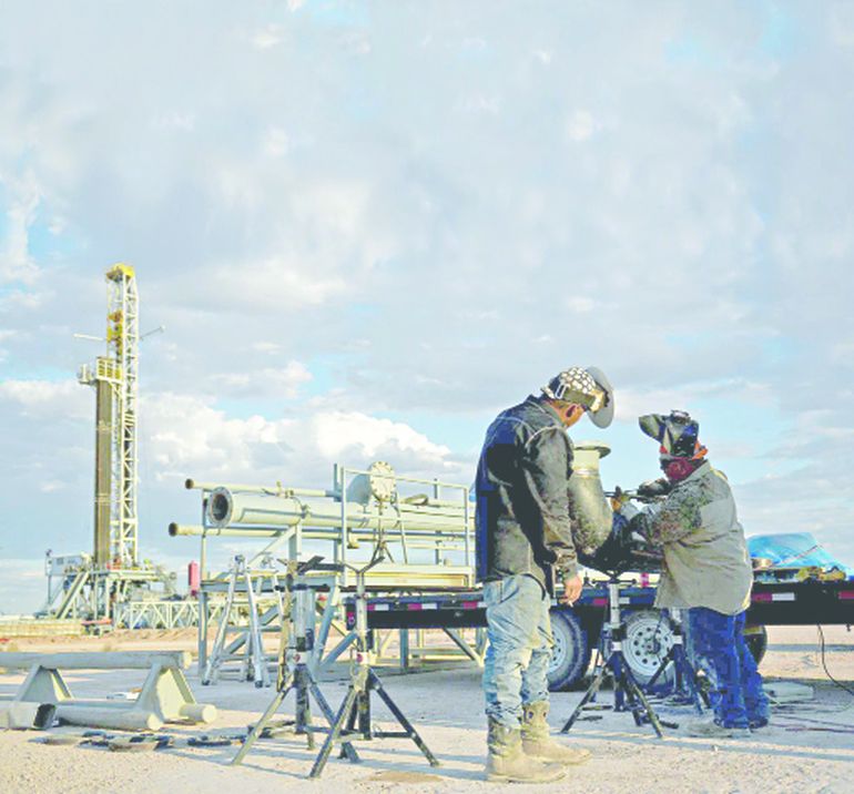 El poder adquisitivo que permite el trabajo en los yacimientos es el principal imán para los foráneos. El poder adquisitivo que permite el trabajo en los yacimientos es el principal imán para los foráneos.