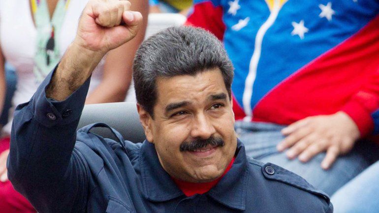 Maduro decidió cambiar el horario por la crisis de electricidad.