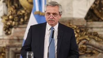 Varios de los funcionarios del Gobierno de Alberto Fernández presentaron sus renuncias. Varios de los funcionarios del Gobierno de Alberto Fernández presentaron sus renuncias.