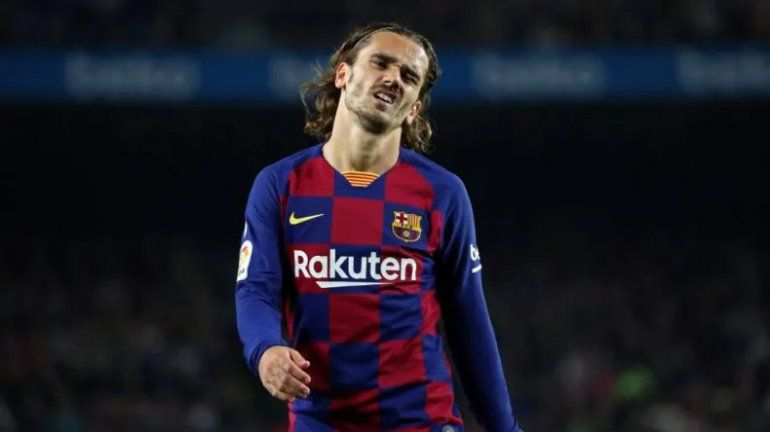 Griezmann no logra romperla en Barcelona y su ex representante culpa a Messi.