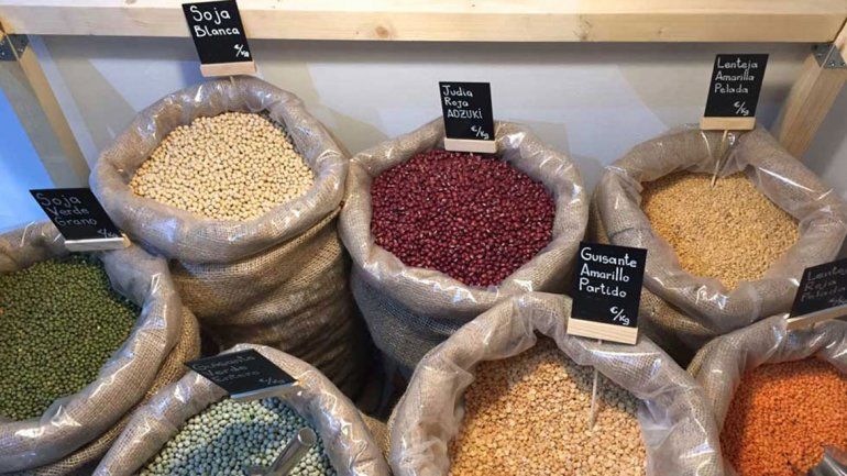 Piden bajar impuestos a locales que venden sano y sin bolsas