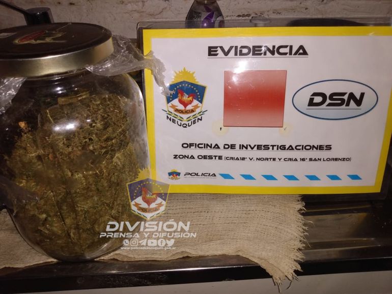 Por una moto robada, encontraron casi medio kilo de cocaína