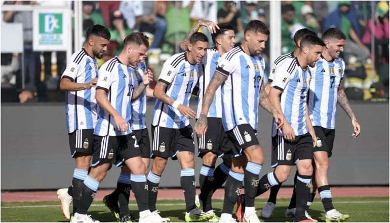 El espectacular auto de Fórmula 1 con el que se divierten los jugadores de la Selección a la hora del descanso