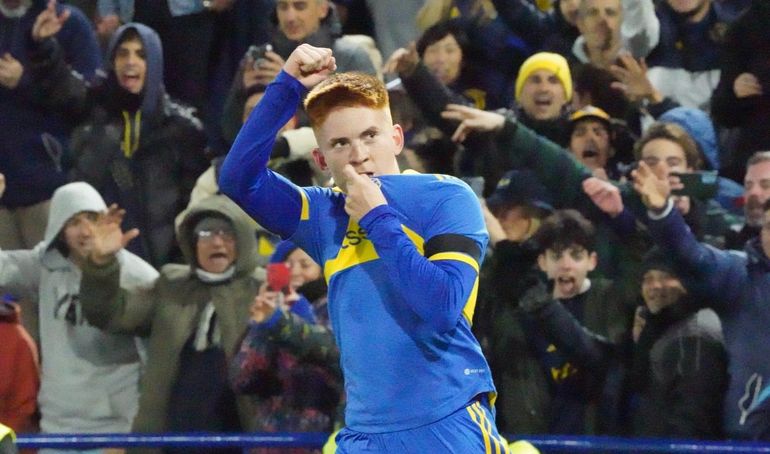 Valentín Barco hizo el primero (con la colaboración del arquero Hoyos) y le dio la asistencia a Cristian Medina en el segundo. Se fue ovacionado por la hinchada Xeneize.&nbsp;