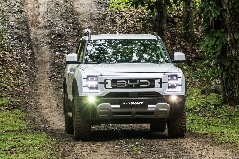 Un motor 1.5 turbo y dos eléctricos le permiten entregar 437 CV de potencia y 637 Nm de torque. Foto: BYD Un motor 1.5 turbo y dos eléctricos le permiten entregar 437 CV de potencia y 637 Nm de torque. Foto: BYD