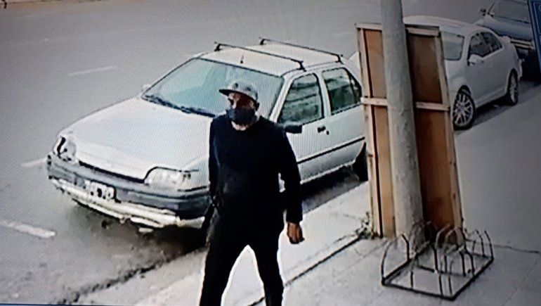 Video: así fue el robo del auto a la familia que vino de compras a Neuquén