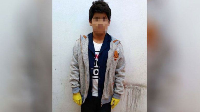 Un alumno atacó con un cuchillo a la vicedirectora