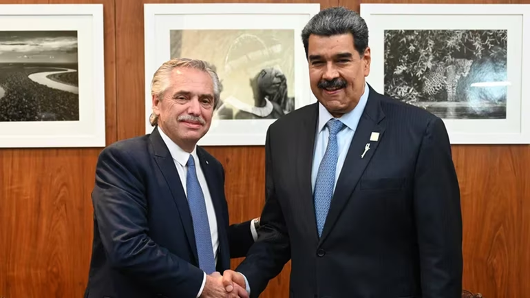 Alberto se reunió con Maduro y reclamó por el bloqueo a Venezuela