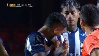 Un jugador de Talleres se largó a llorar en pleno partido y denunció racismo