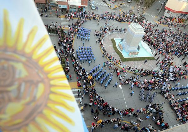 Inauguraron el renovado monumento a San Martín