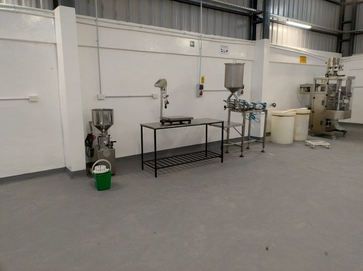 "Para la planta tenemos un proyecto de aderezos veganos y uno de sales, y generar más volumen en productos que nos está yendo muy bien". Foto: gentileza Arytza. "Para la planta tenemos un proyecto de aderezos veganos y uno de sales, y generar más volumen en productos que nos está yendo muy bien". Foto: gentileza Arytza.